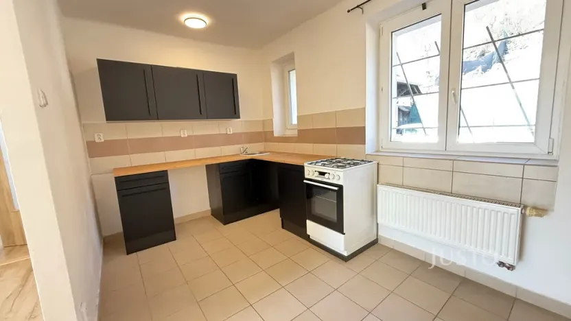 Pronájem bytu 3+1, Ústí nad Labem - Krásné Březno, Na Vinici, 65 m2