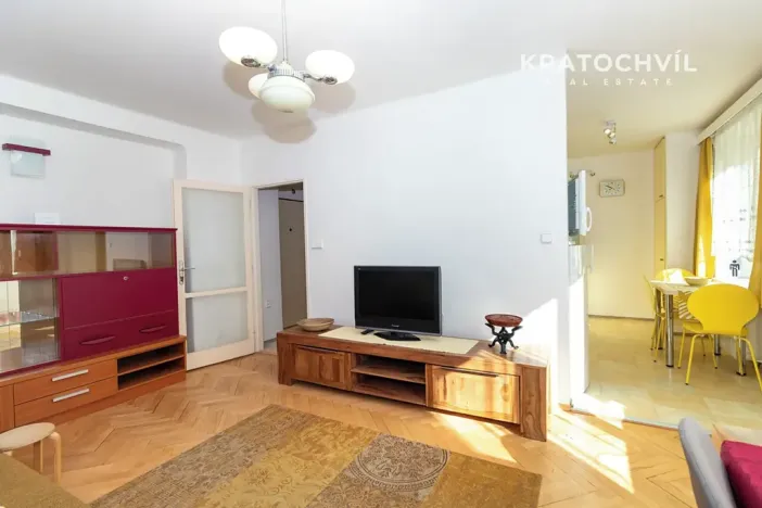 Pronájem bytu 2+1, Praha - Vinohrady, Vinohradská, 52 m2