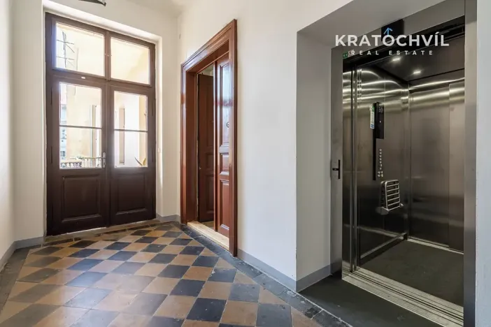 Prodej bytu 3+kk, Praha - Karlín, U nádražní lávky, 101 m2