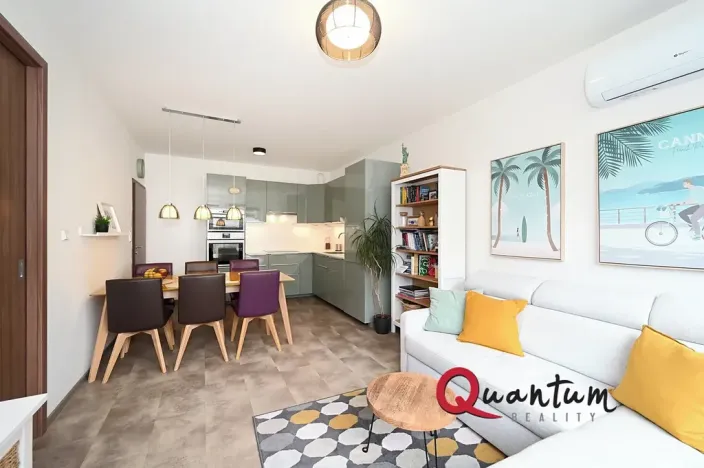 Pronájem bytu 2+kk, Praha - Vysočany, Pod Harfou, 57 m2