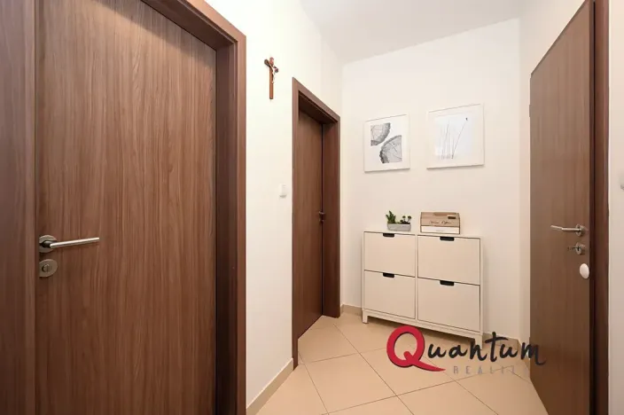 Pronájem bytu 2+kk, Praha - Vysočany, Pod Harfou, 57 m2