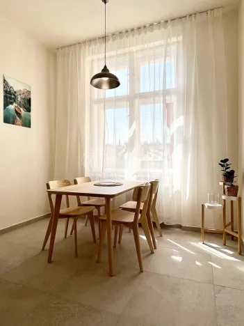 Pronájem bytu 2+1, Praha - Vinohrady, Římská, 85 m2