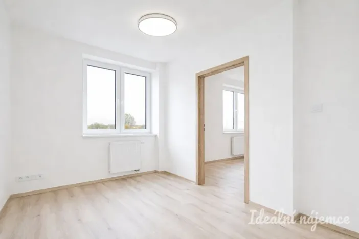 Pronájem bytu 2+kk, Brno, Jižní, 35 m2