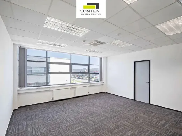 Pronájem skladu, Plzeň - Skvrňany, Ke Karlovu, 7632 m2
