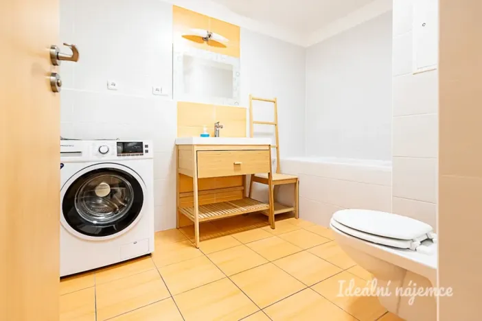 Pronájem bytu 1+kk, Praha, Hořínecká, 39 m2