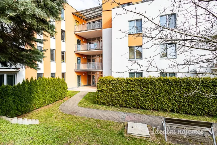 Pronájem bytu 1+kk, Praha, Hořínecká, 39 m2