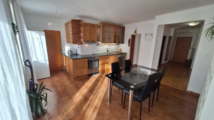 Pronájem bytu 2+1, Praha - Suchdol, Špačkova, 95 m2