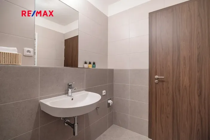 Prodej bytu 1+kk, Praha - Ruzyně, Stočesova, 30 m2