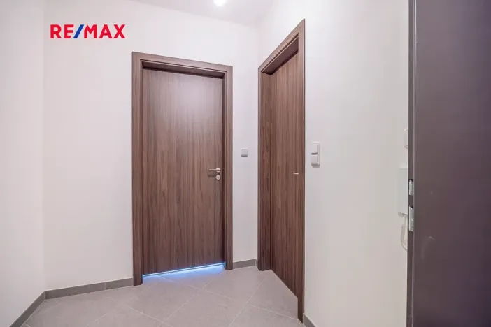 Prodej bytu 1+kk, Praha - Ruzyně, Stočesova, 30 m2