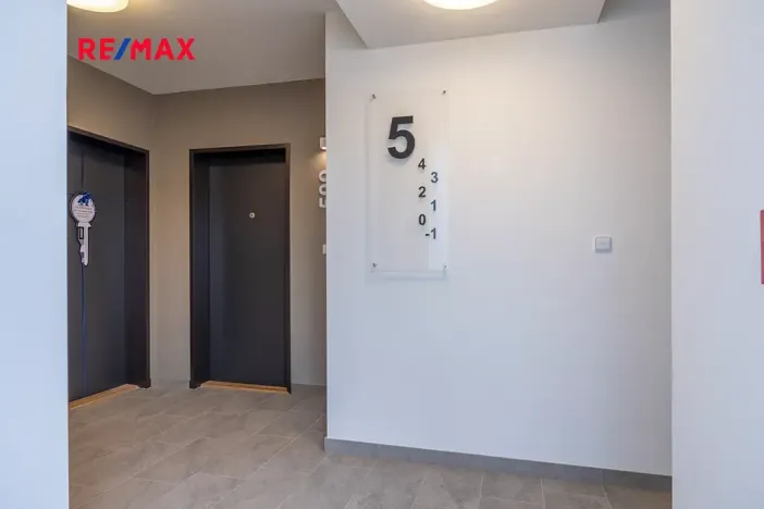 Prodej bytu 1+kk, Praha - Ruzyně, Stočesova, 30 m2