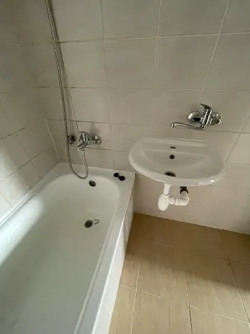 Pronájem bytu 3+1, Česká Lípa, Okružní, 72 m2