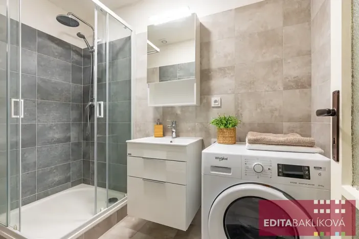 Pronájem bytu 2+1, Šternberk, Jívavská, 50 m2