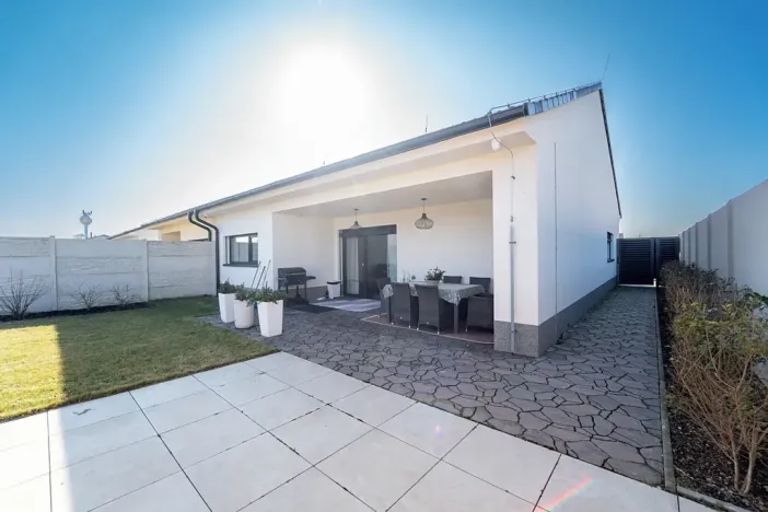 Prodej rodinného domu, Hevlín, 91 m2