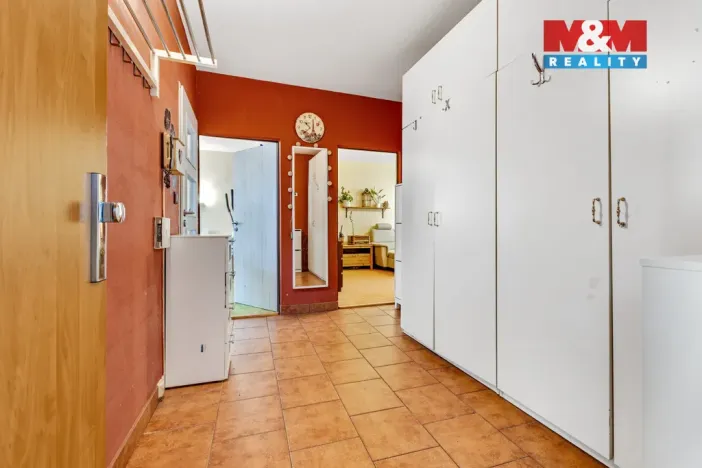 Prodej bytu 2+1, Holoubkov, 61 m2