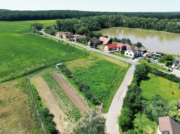 Prodej pozemku pro bydlení, Nechanice, 941 m2