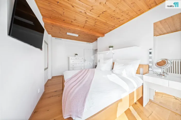 Prodej bytu 6+kk a větší, České Budějovice - České Budějovice 7, Matice školské, 177 m2