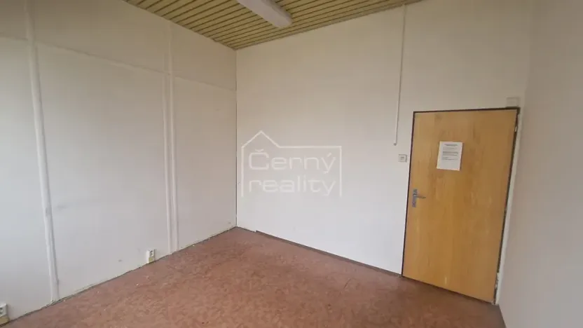 Pronájem kanceláře, Pardubice, Mezi Mosty, 65 m2