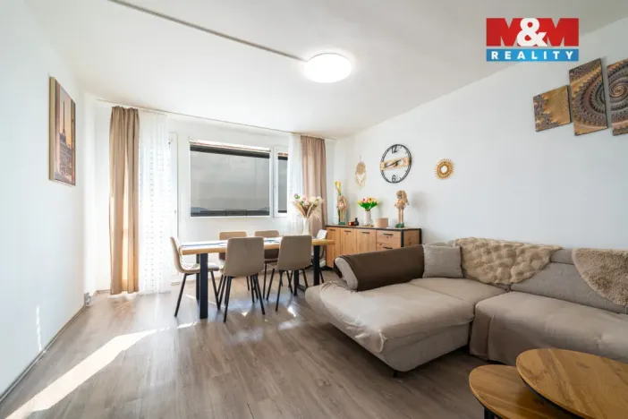 Prodej bytu 3+1, Cvikov - Cvikov II, Sídliště, 76 m2