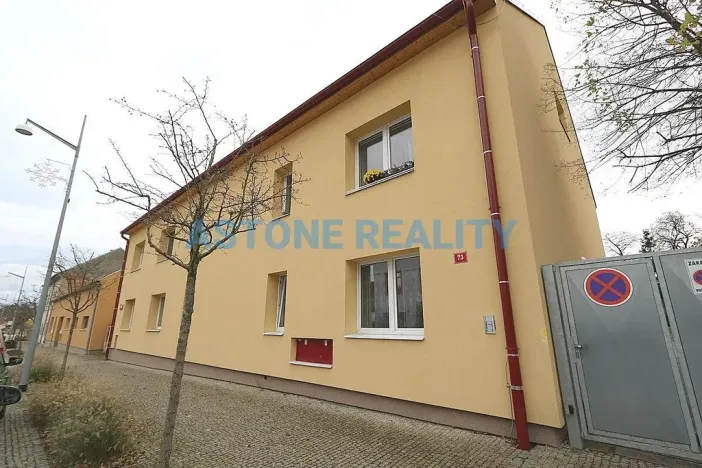 Pronájem bytu 2+kk, Úvaly, Husova, 38 m2