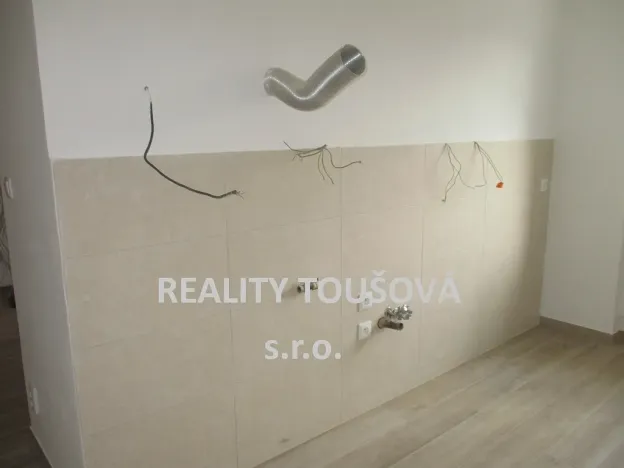 Prodej bytu 2+1, Plzeň - Jižní Předměstí, Lukavická, 64 m2