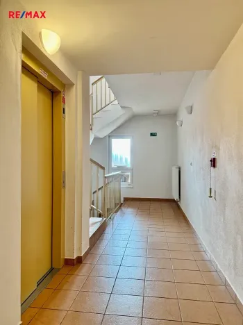 Pronájem bytu 1+kk, Plzeň, Květná, 35 m2