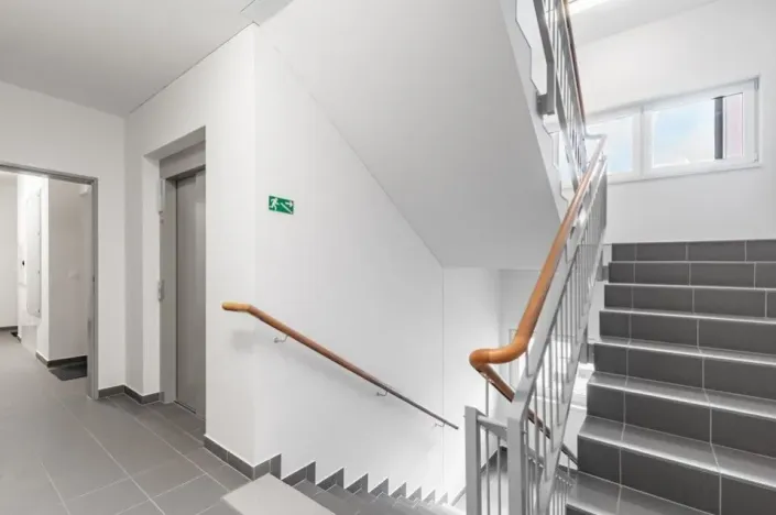 Pronájem bytu 1+kk, Praha - Hodkovičky, Šífařská, 37 m2