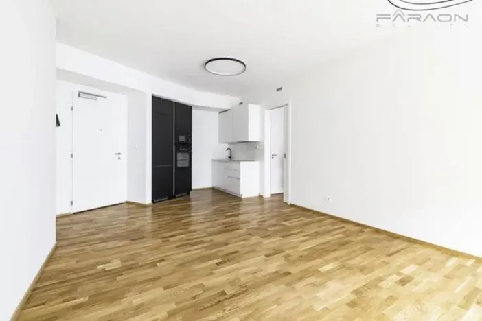 Pronájem bytu 2+kk, Praha - Smíchov, Kmochova, 55 m2