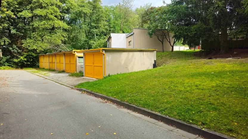 Pronájem garáže, Letovice, 18 m2