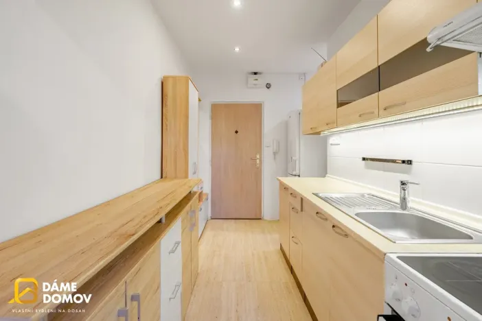 Pronájem bytu 1+kk, Zlín, Družstevní, 32 m2