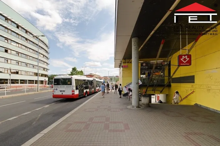 Pronájem obchodního prostoru, Praha - Kobylisy, Klapkova, 467 m2