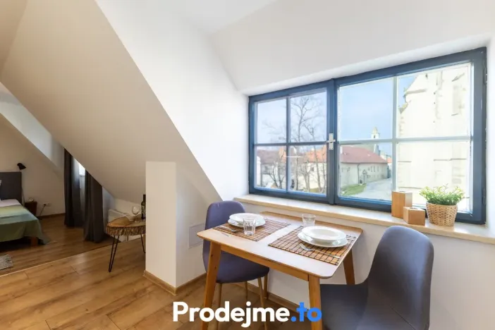 Prodej apartmánu, Znojmo, Mikulášské náměstí, 108 m2
