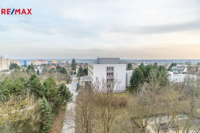 Pronájem bytu 2+kk, Praha - Petrovice, Lessnerova, 43 m2