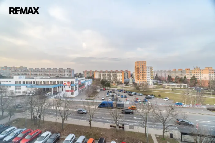 Pronájem bytu 2+kk, Praha - Petrovice, Lessnerova, 43 m2