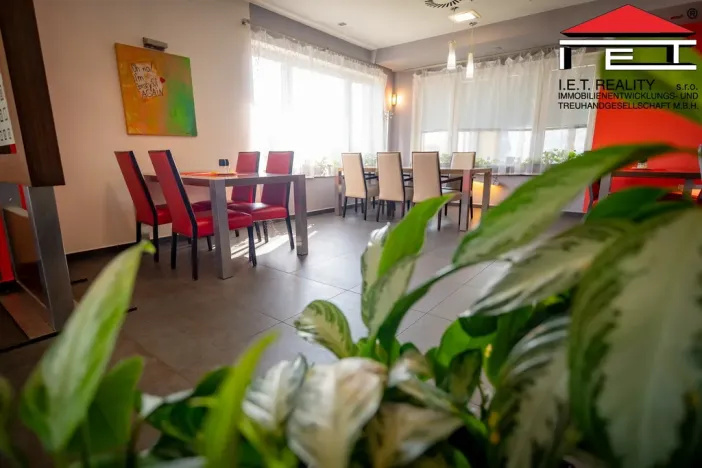 Prodej restaurace, Frýdek-Místek, Olbrachtova, 1004 m2