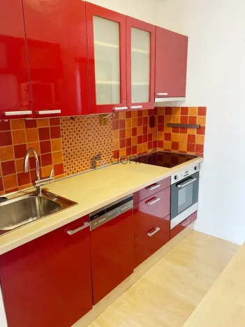 Pronájem bytu 2+kk, Praha, Milánská, 46 m2