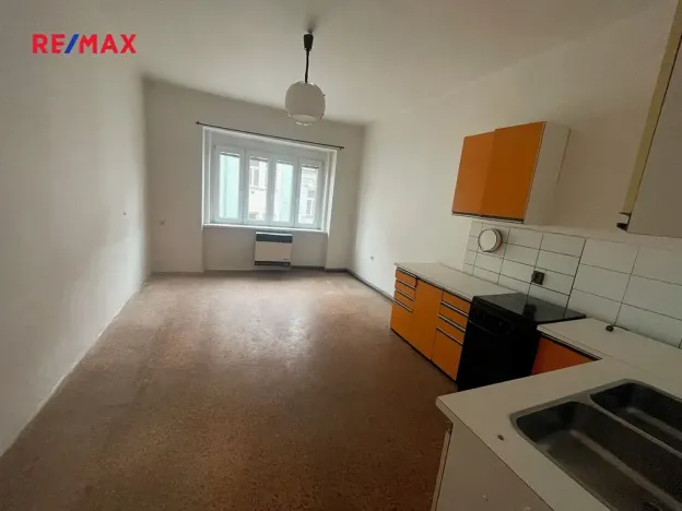 Pronájem bytu 2+1, Praha - Libeň, Vacínova, 96 m2