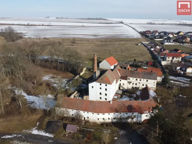 Prodej historického objektu, Královice, 2166 m2