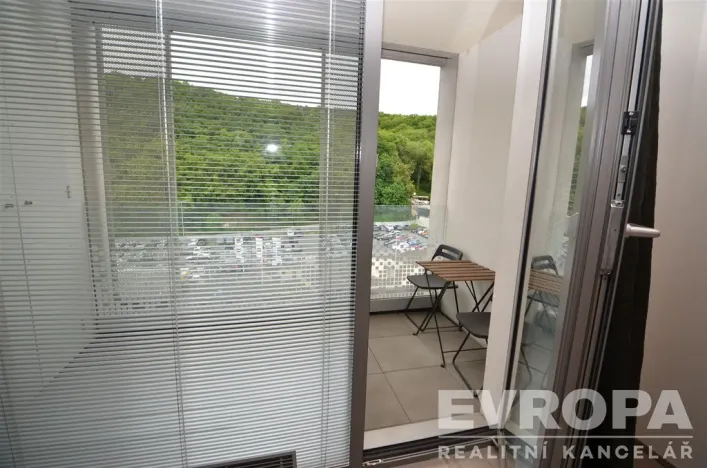 Pronájem bytu 1+kk, Praha - Košíře, Hlaváčkova, 33 m2