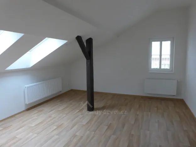 Pronájem bytu 2+1, Nový Bor - Arnultovice, 73 m2