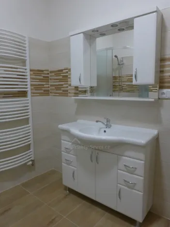 Pronájem bytu 2+1, Nový Bor - Arnultovice, 73 m2