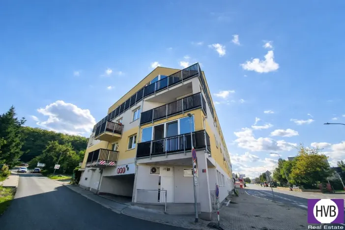 Prodej garážového stání, Praha, Novovysočanská, 13 m2