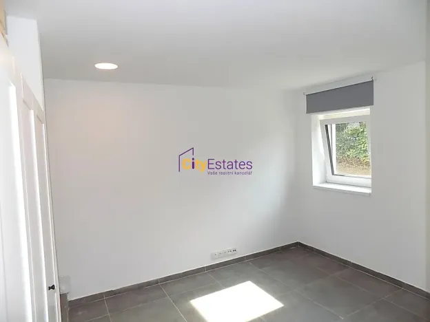 Pronájem bytu 1+1, Praha - Modřany, Hubičkova, 32 m2