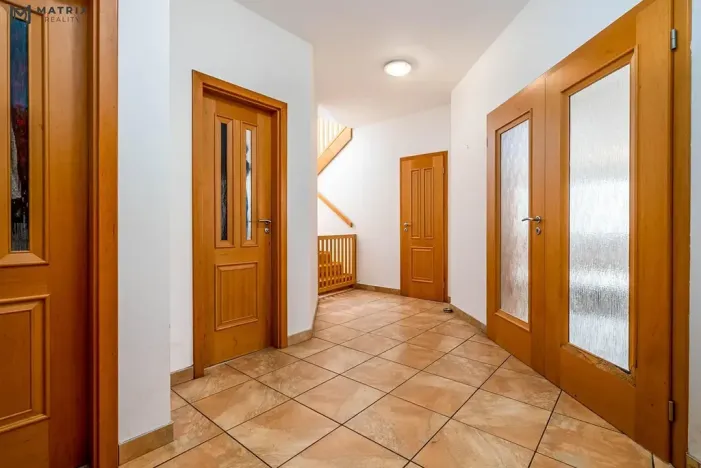 Prodej rodinného domu, Praha - Písnice, V zákopech, 294 m2