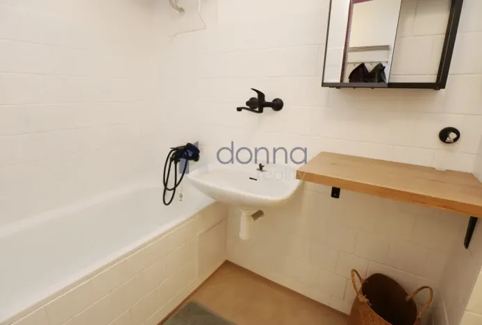 Pronájem bytu 1+1, Praha, V Nových Vokovicích, 43 m2