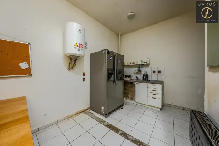 Pronájem obchodního prostoru, Petrovice, 450 m2