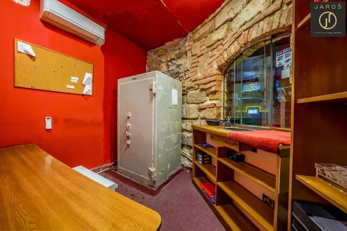 Pronájem obchodního prostoru, Petrovice, 450 m2