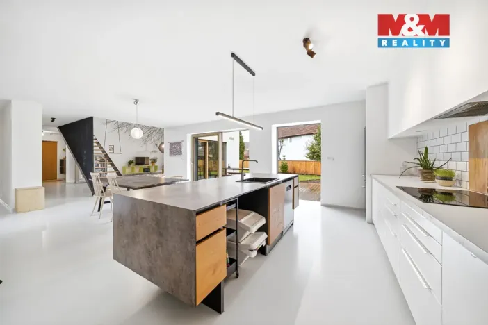 Prodej rodinného domu, Újezdec, 377 m2