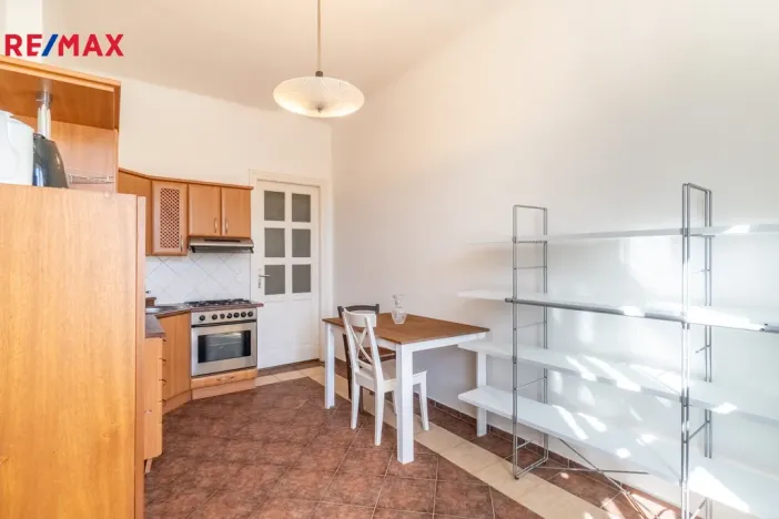 Pronájem bytu 1+1, Praha - Bubeneč, Eliášova, 55 m2