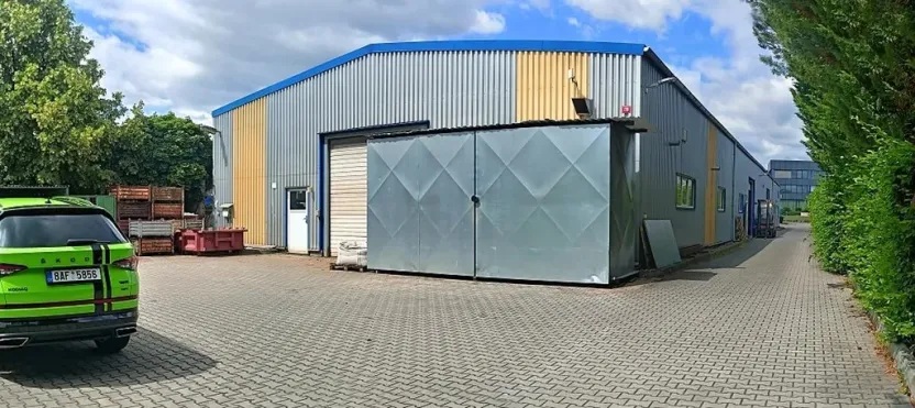 Pronájem skladu, Tachlovice, 1050 m2