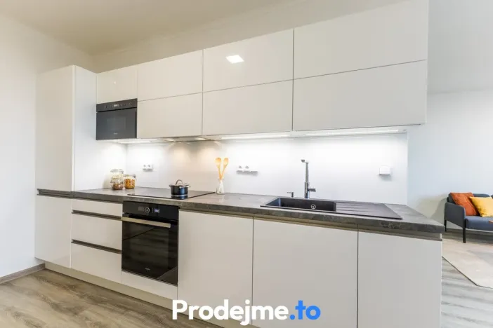 Pronájem bytu 2+kk, Znojmo, Kosmákova, 60 m2